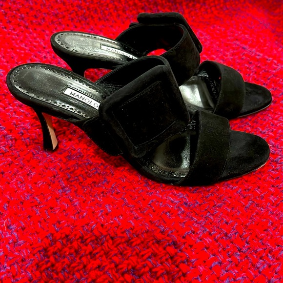 Manolo Blahnik Gable Black Suede open toe mules size 36. Us 6 - Picture 9 of 11